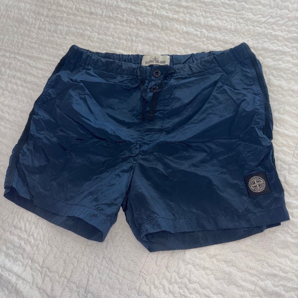 Stone Island Nylon Metal Swim Trunks Navy Blue Logo Shorts 7215B0643 Mens Small
